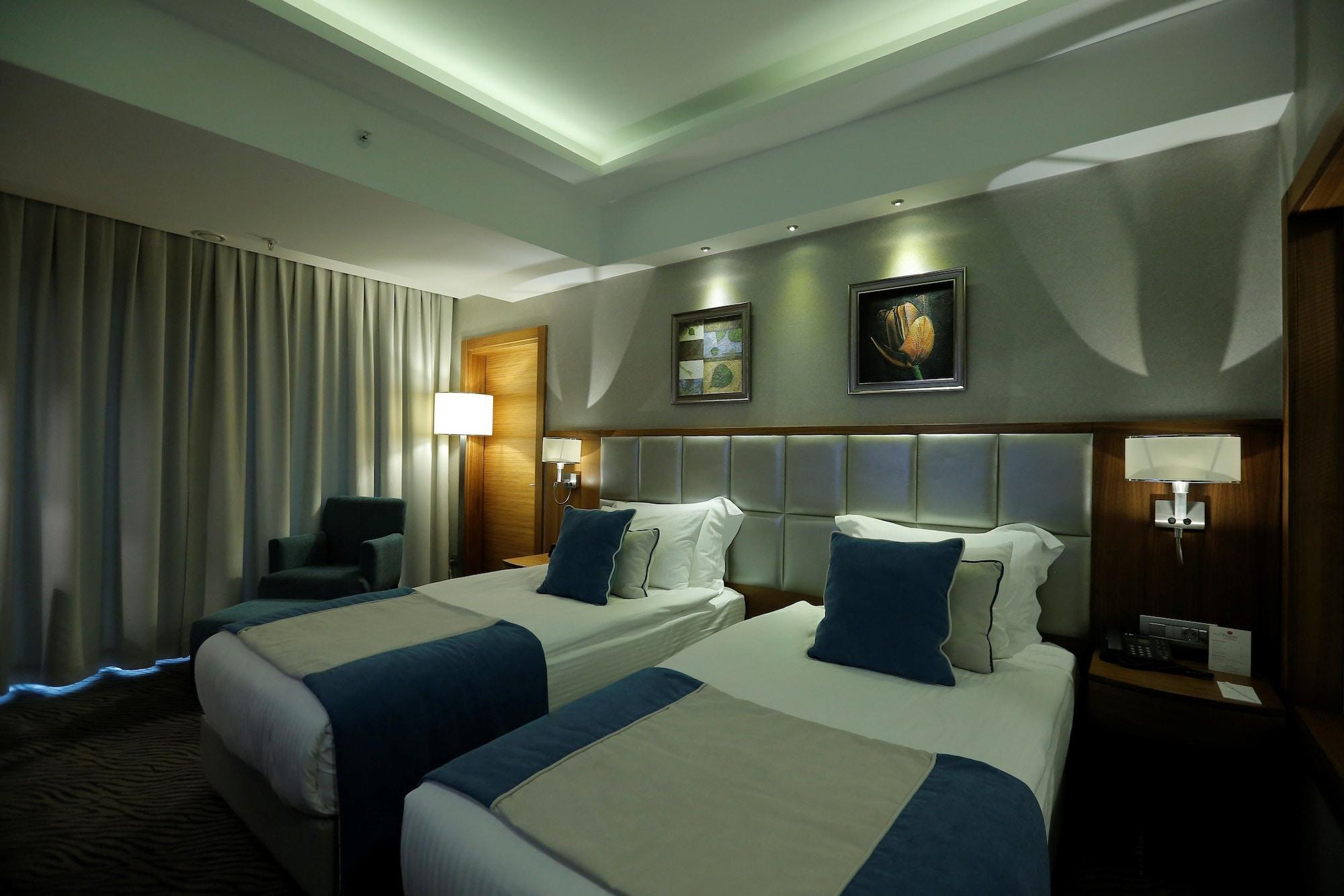 Best Western Premier Karsiyaka Convention & Spa Hotel İzmir Buitenkant foto