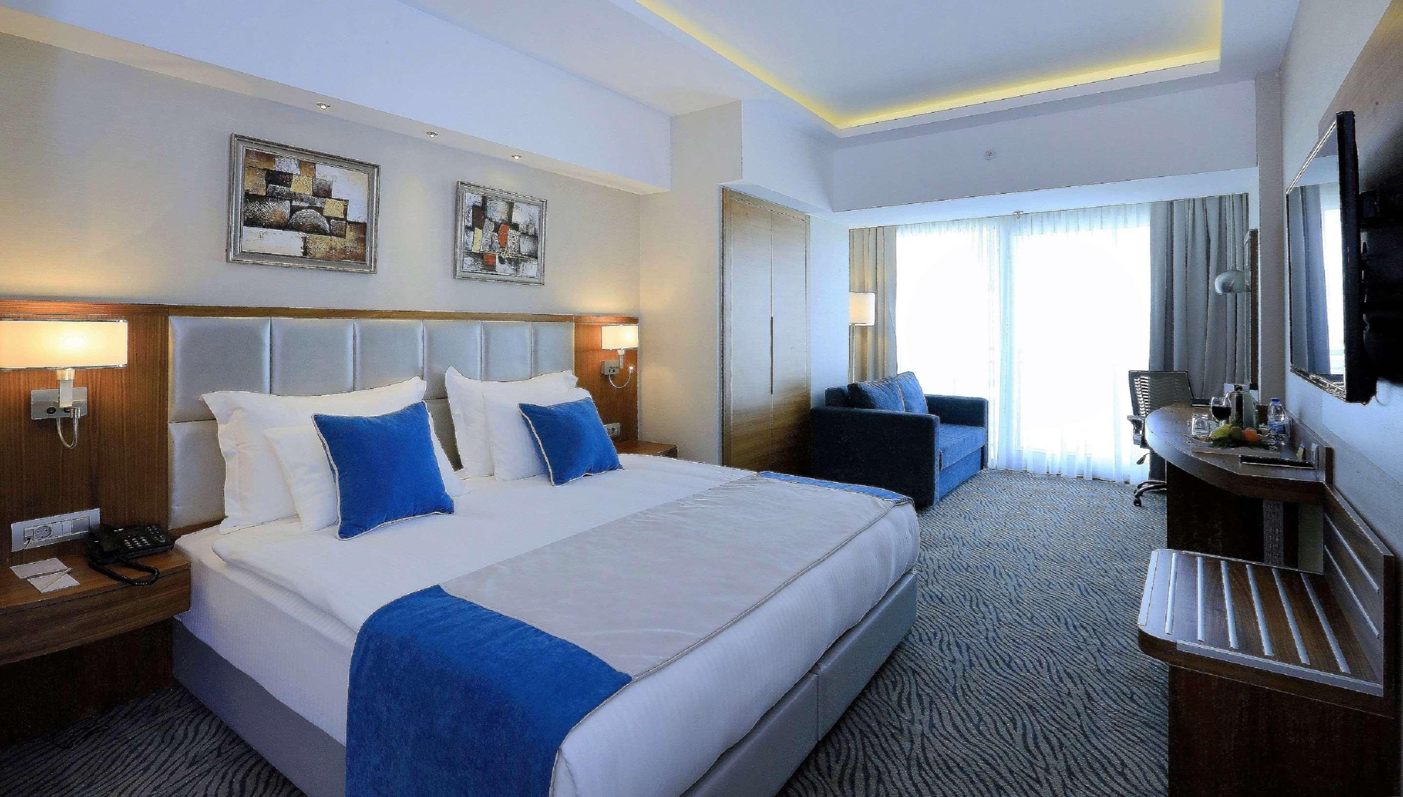 Best Western Premier Karsiyaka Convention & Spa Hotel İzmir Buitenkant foto