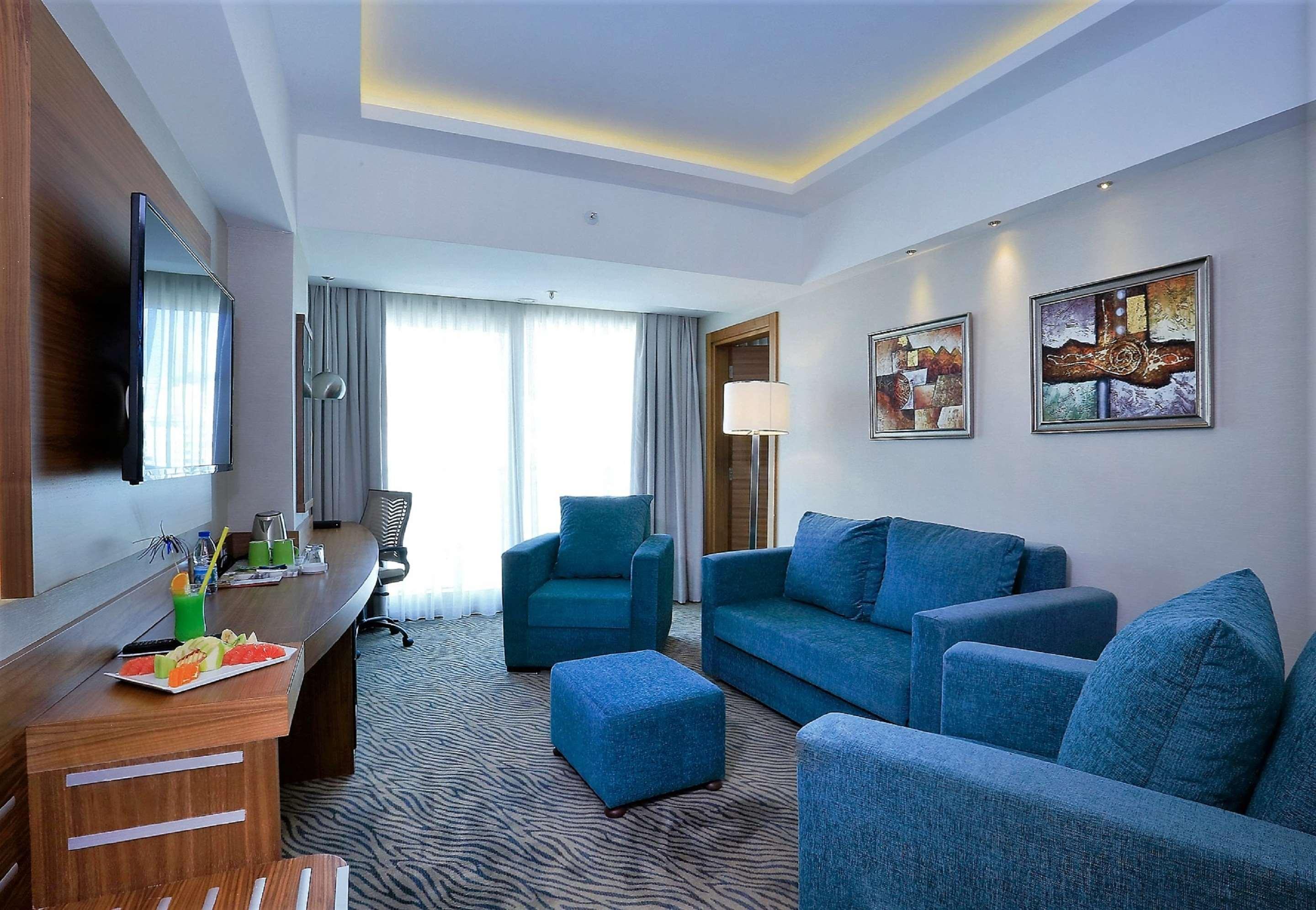 Best Western Premier Karsiyaka Convention & Spa Hotel İzmir Buitenkant foto