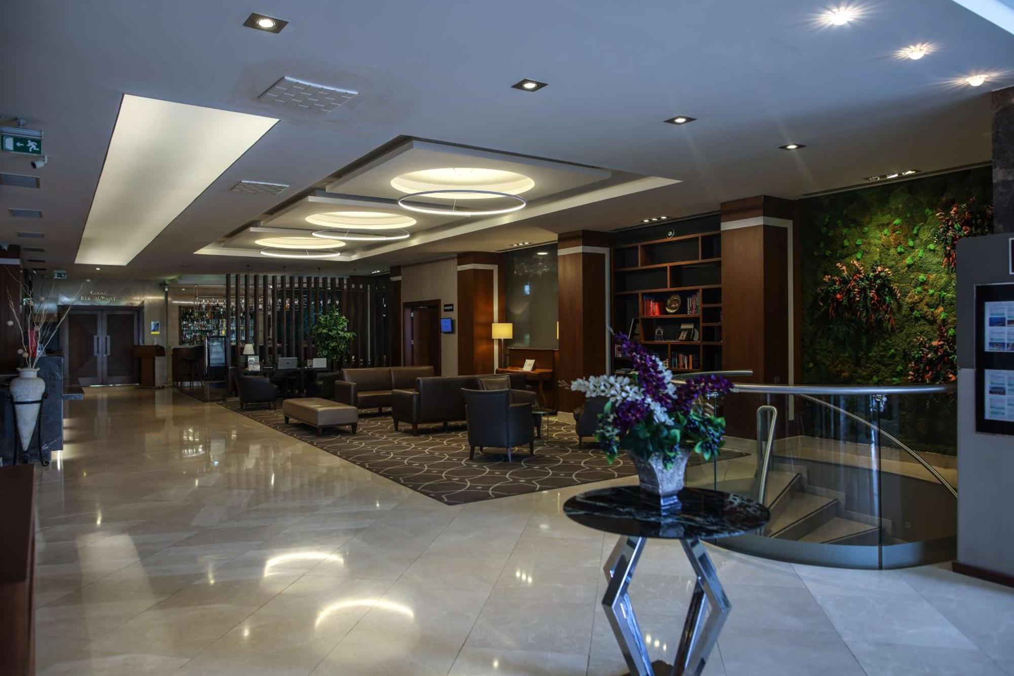 Best Western Premier Karsiyaka Convention & Spa Hotel İzmir Buitenkant foto