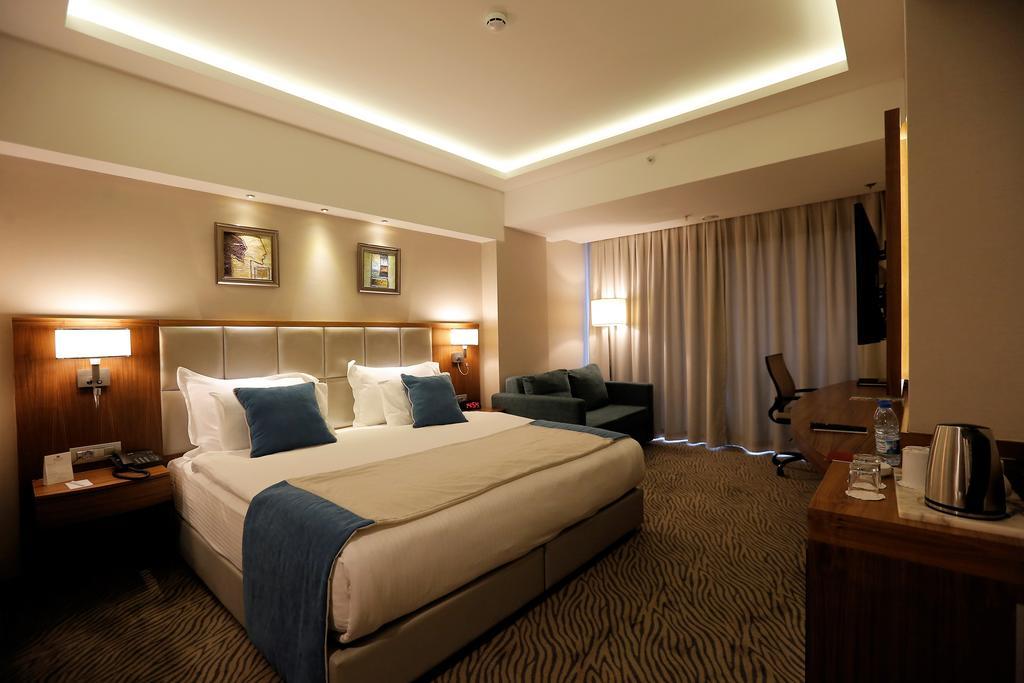 Best Western Premier Karsiyaka Convention & Spa Hotel İzmir Buitenkant foto